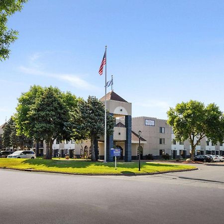 Baymont By Wyndham Shakopee Hotel Exterior photo