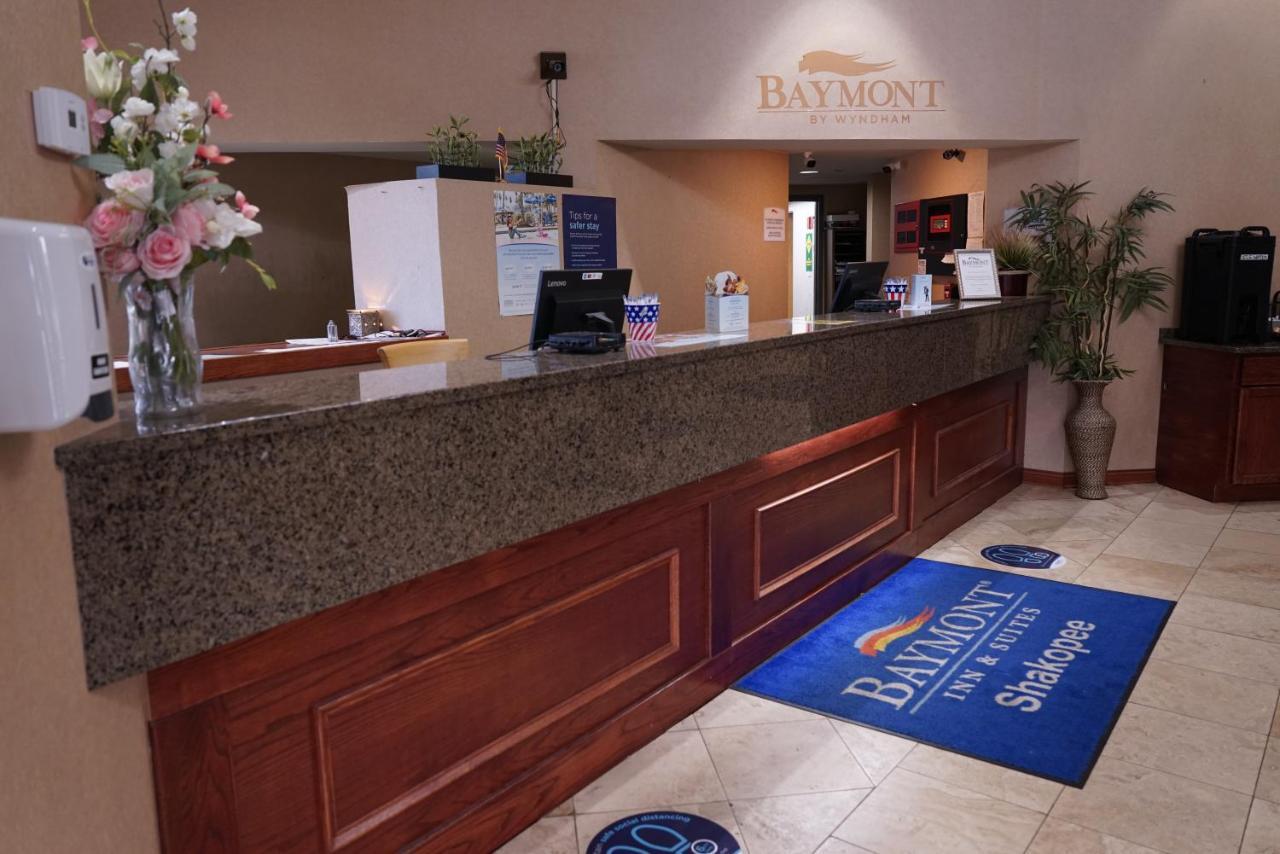Baymont By Wyndham Shakopee Hotel Exterior photo