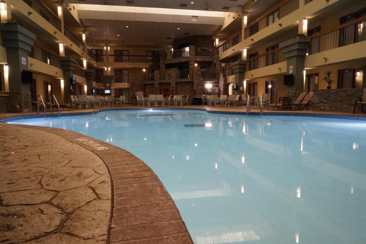 Baymont By Wyndham Shakopee Hotel Exterior photo
