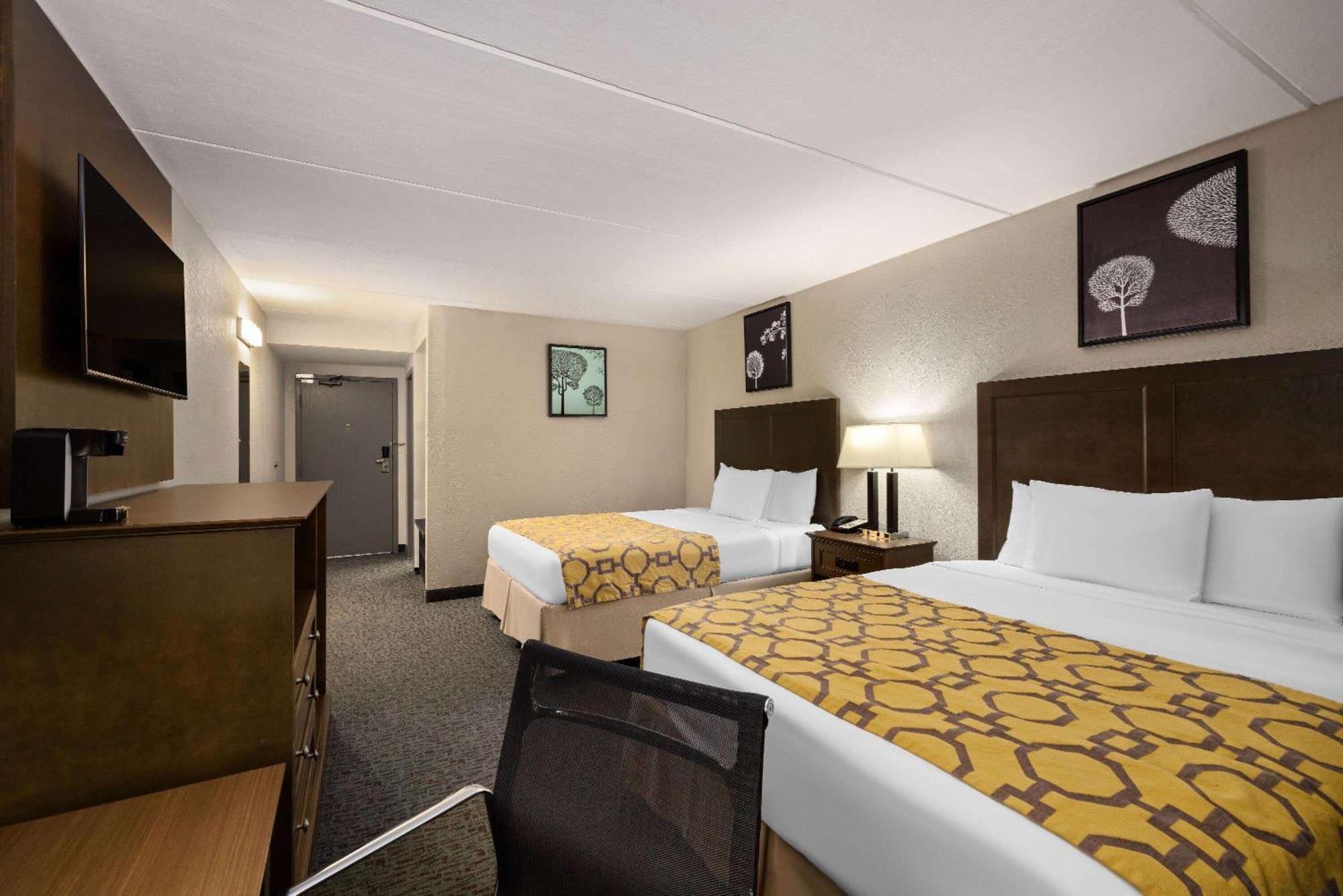 Baymont By Wyndham Shakopee Hotel Exterior photo